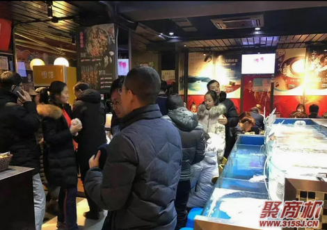 鸣记烤鱼创始人鹿鸣： 从饭店保安到知名餐饮品牌创始人的逆袭之路_7