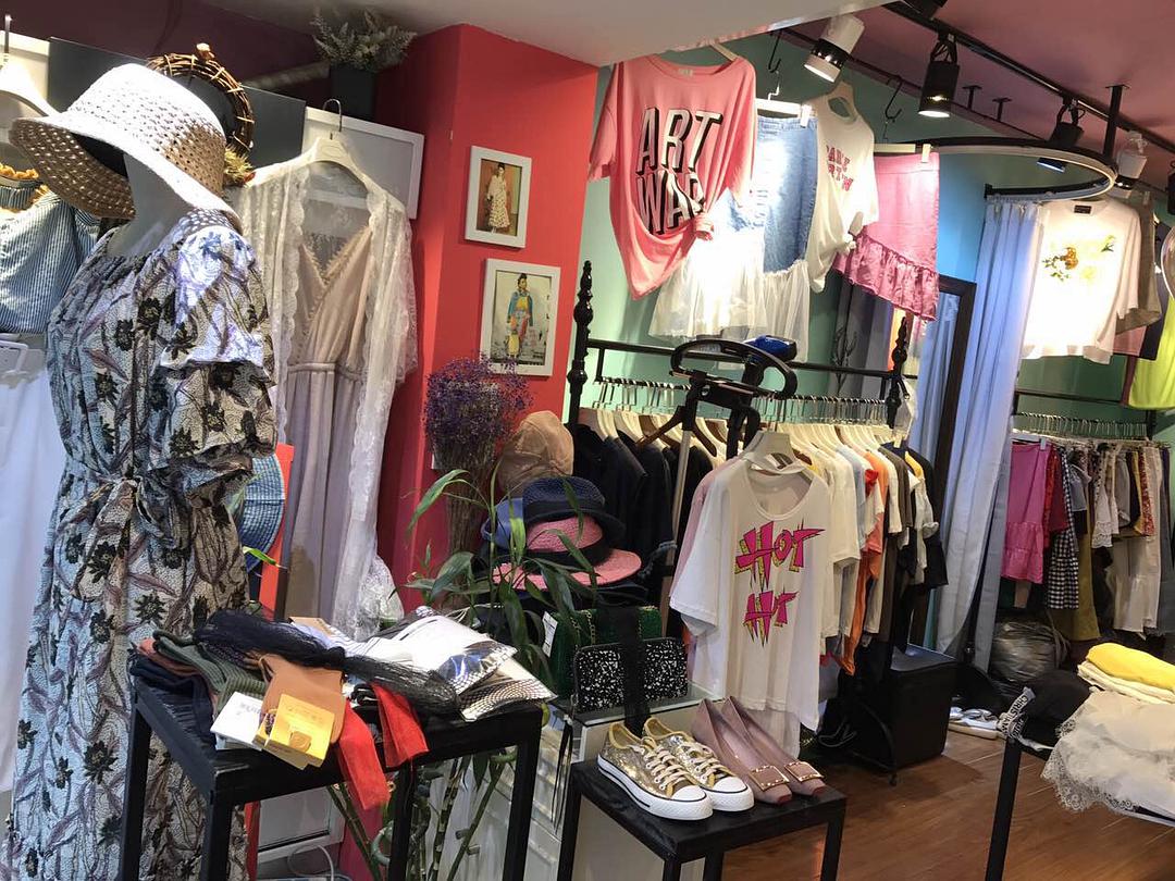 那些吸引学生的服装店名_那些吸引学生的服装店名