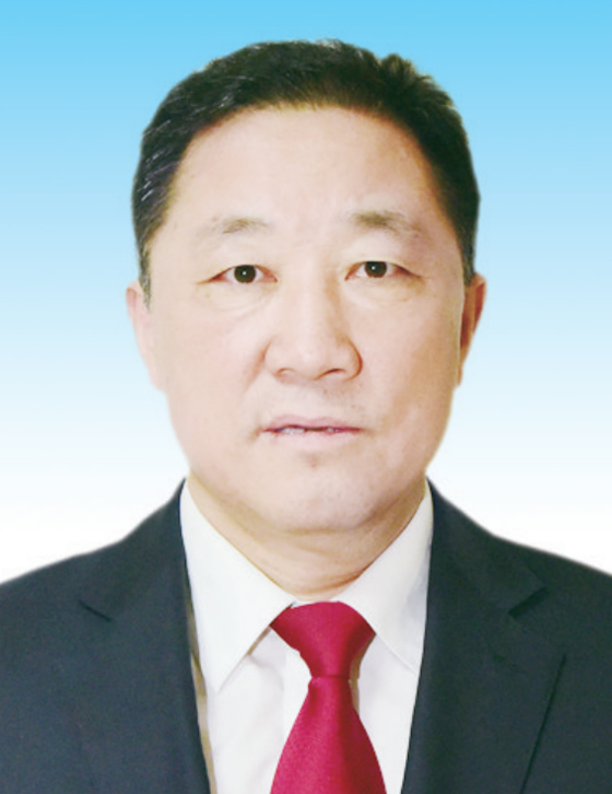 女孩起名带志字打头的_女孩姓高中间带贤字的女孩名字又要带金字旁的名字_姓孙女孩起名字中间带济字