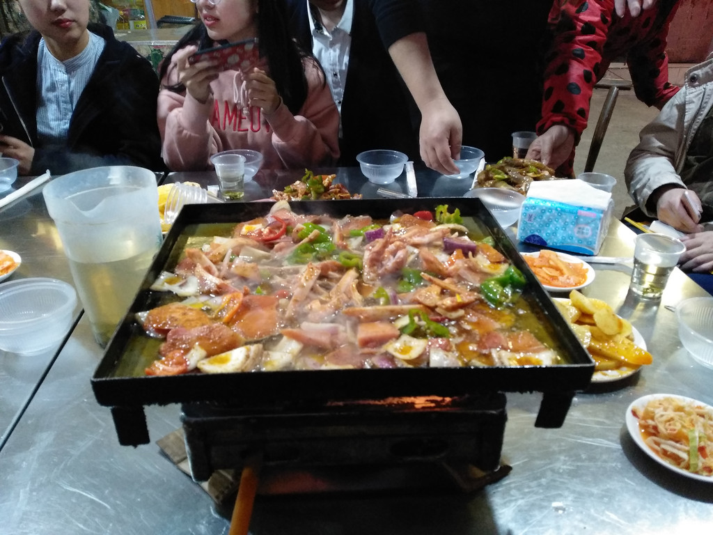 烧肥牛铁板饭做法_味千烧铁板肥牛饭做法_铁板烧店名