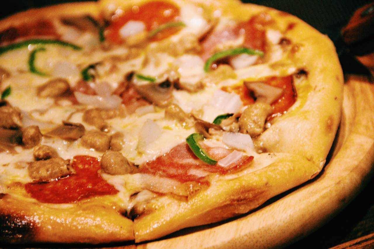 披萨店名_比格披萨官网 比格披萨自助_披萨饼皮做披萨