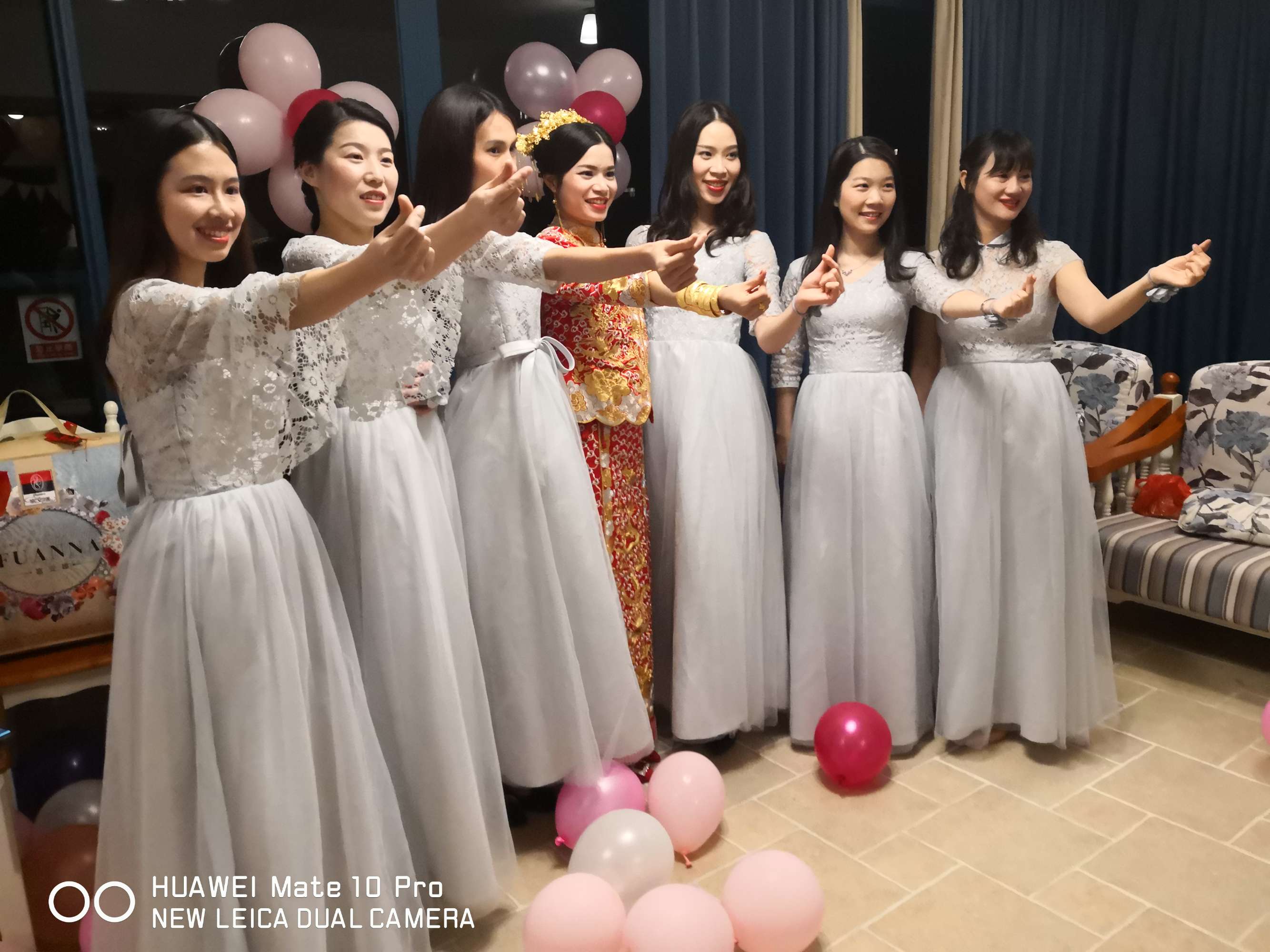姐妹好听温暖的相册名字_取个好听的姐妹游戏名字_男孩取什么小名字好听