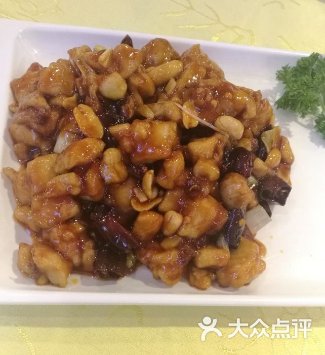 清真饭店起名借签大全_怎样给抓饭店起名字_饭店怎么起名